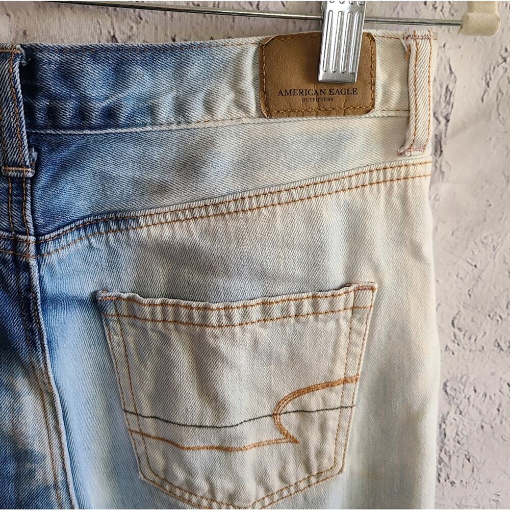 American Eagle 2 Tone High Waisted Mom Jeans Size 4 - Picture 5 of 14